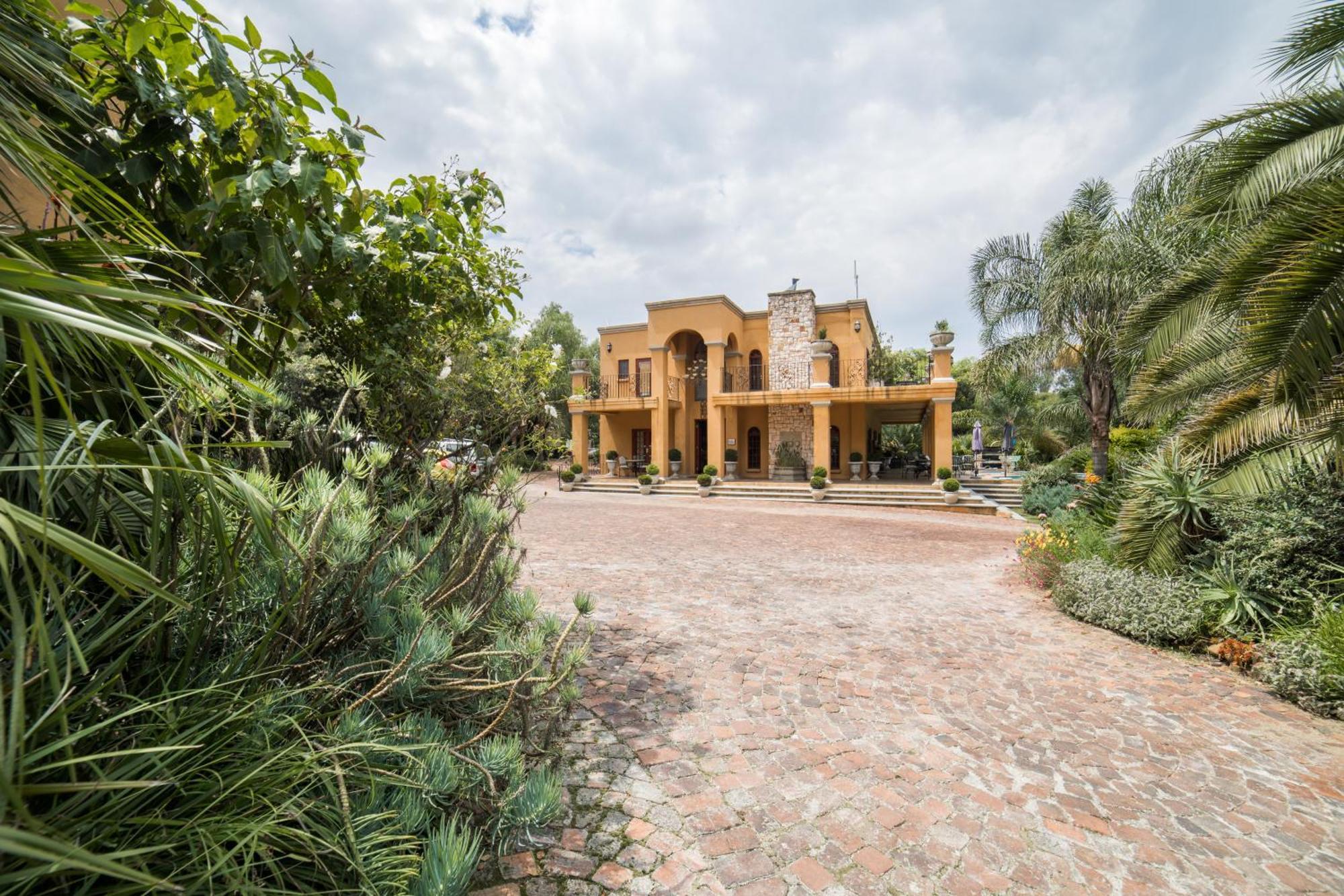 Tuareg Guest House Midrand Eksteriør billede